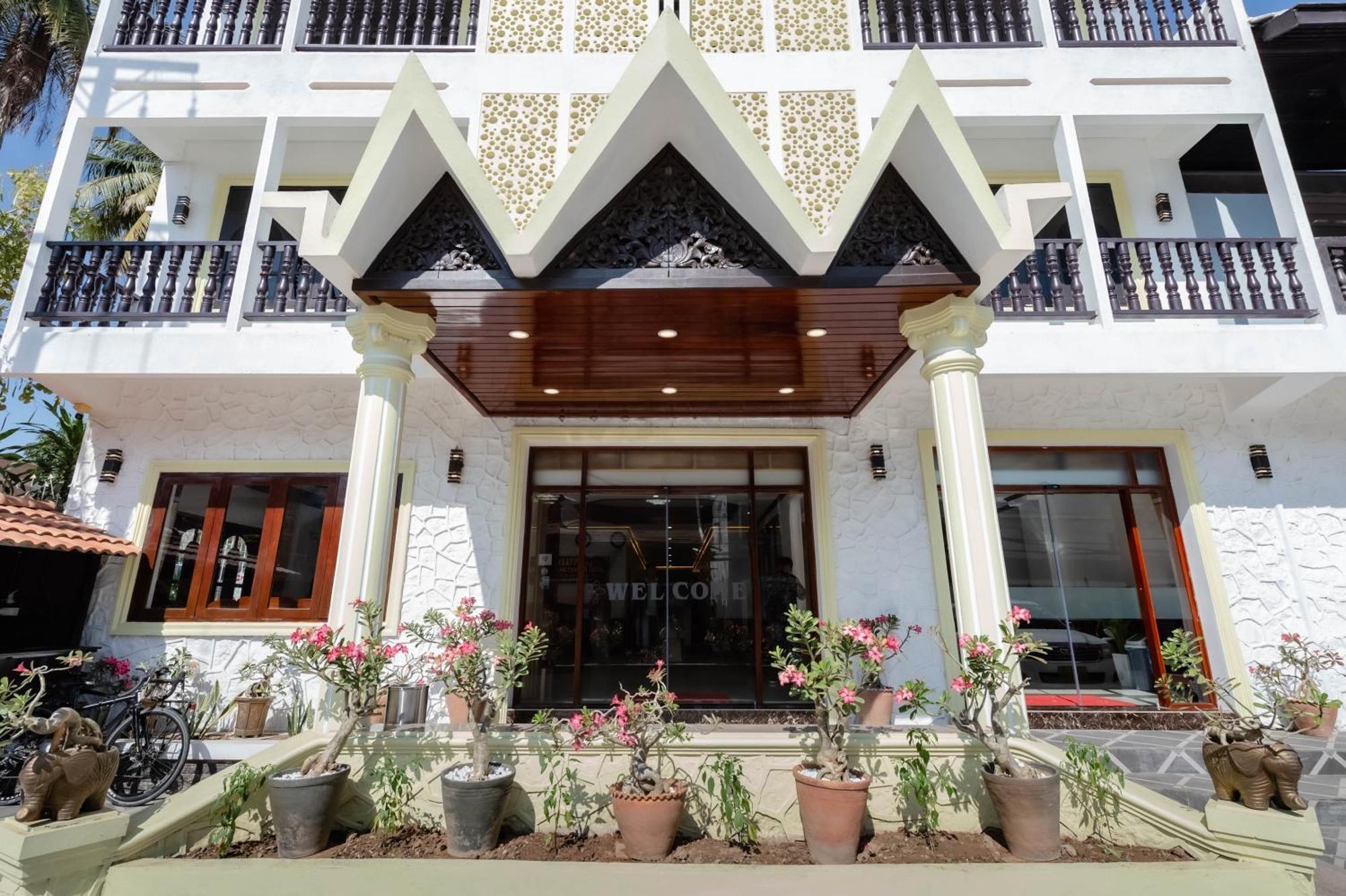 Luangprabang Center Hotel ภายนอก รูปภาพ